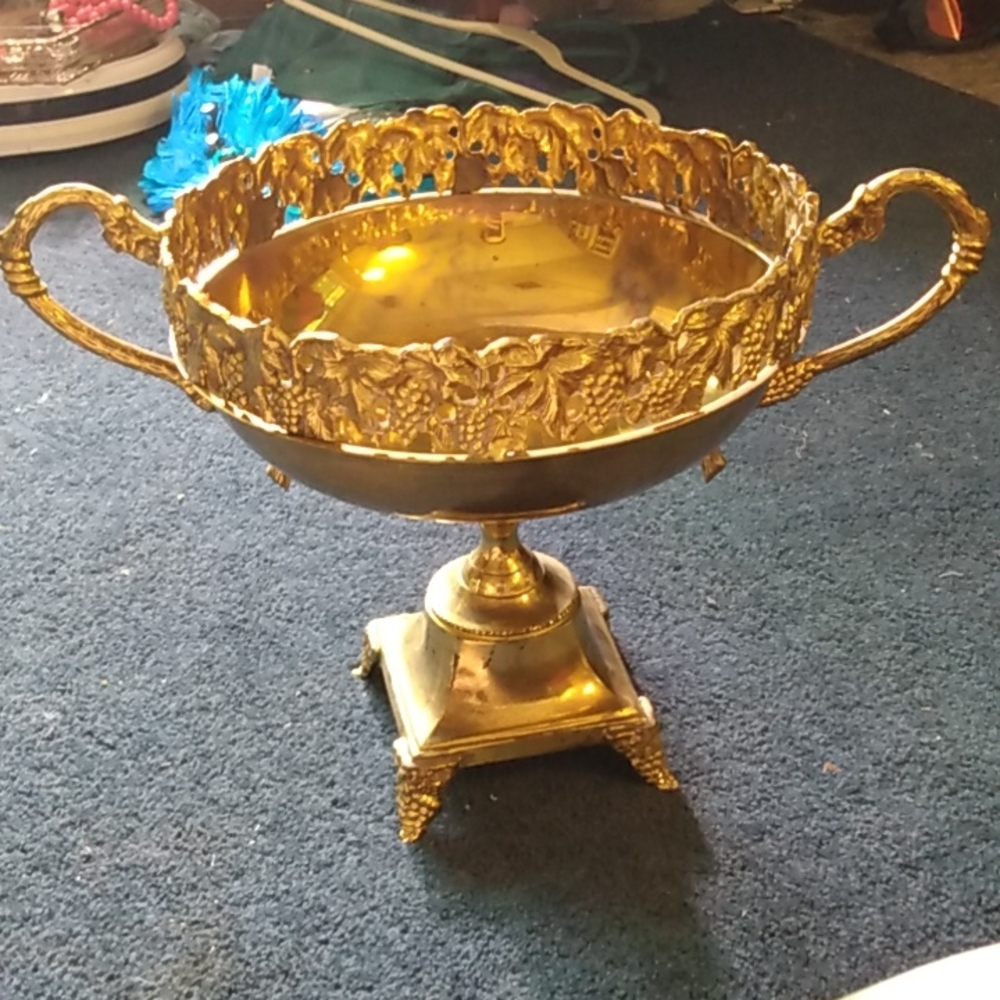 Antique Brass centerpiece/fruit bowl/planter made in India